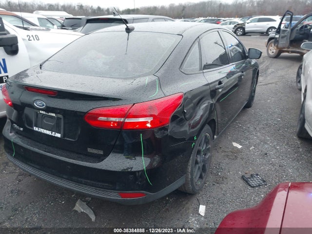 Ford FOCUS SE 2016 1FADP3F20GL335006 Image 4