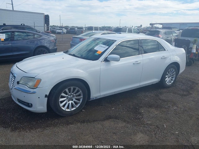 Chrysler 300 2014 2C3CCAAG6EH163183 Image 2