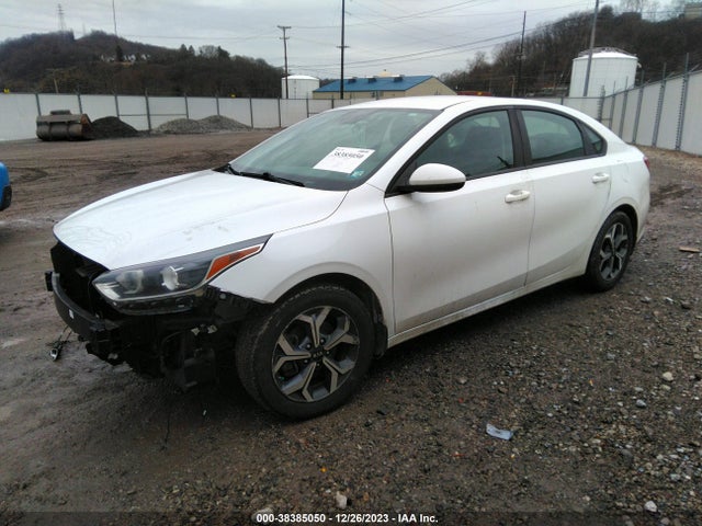 KIA Forte Lxs 2021 3KPF24AD3ME375262 Image 2