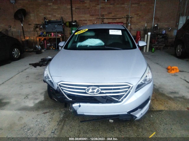 Hyundai Sonata 2016 5NPE24AF7GH401990 Image 12