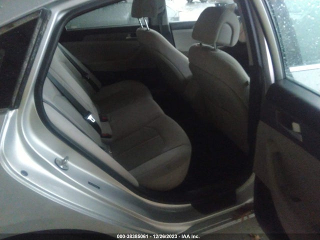 Hyundai Sonata 2016 5NPE24AF7GH401990 Image 8