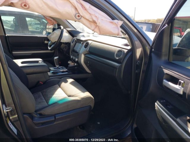 5TFRM5F1XEX070869 Toyota Tundra Sr5 4.6l V8