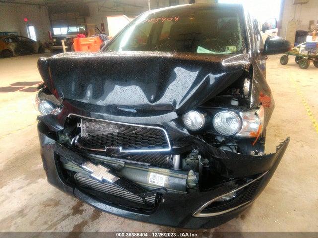 Chevrolet Sonic Rs Manual 2015 1G1JH6SB7F4149451 Image 6