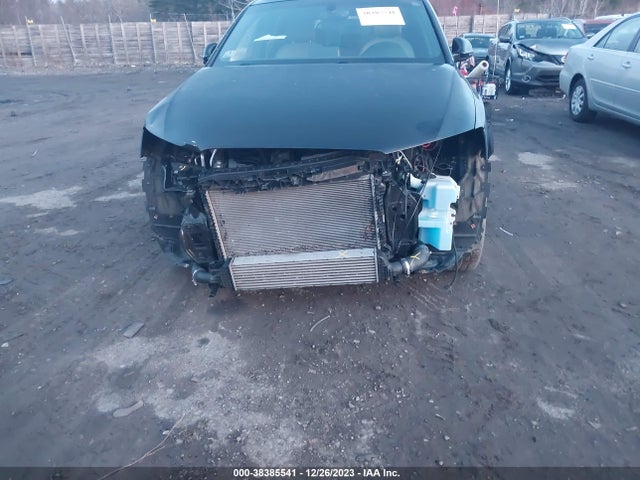 WA1JCCFS9JR016923 Audi Q3 2.0t Premium/2.0t Sport Premium