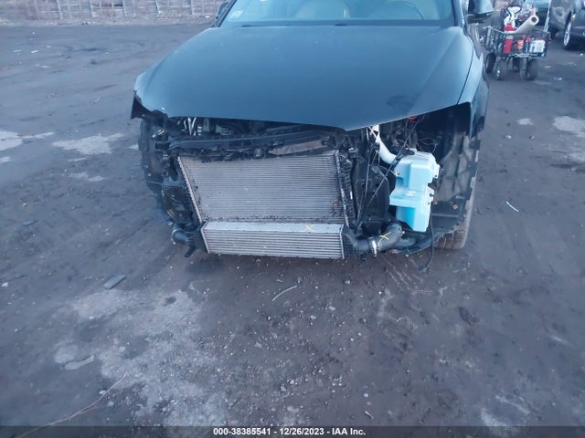 WA1JCCFS9JR016923 Audi Q3 2.0t Premium/2.0t Sport Premium