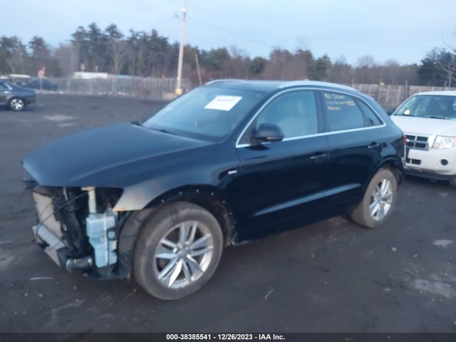WA1JCCFS9JR016923 Audi Q3 2.0t Premium/2.0t Sport Premium