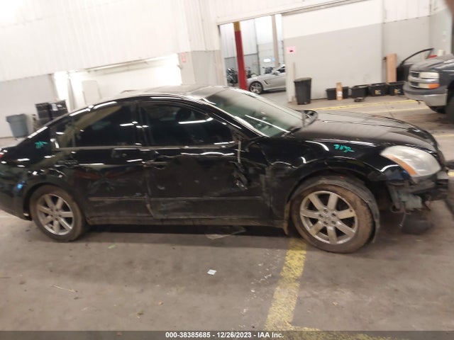 2005 NISSAN MAXIMA 3.5 SL VIN: 1N4BA41E75C852929