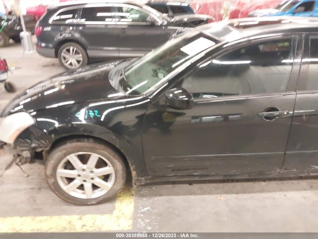 2005 NISSAN MAXIMA 3.5 SL VIN: 1N4BA41E75C852929