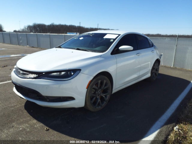 Chrysler 200 S 2016 1C3CCCBB2GN105077 Image 2