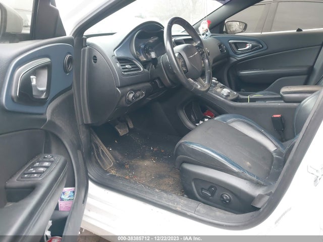 1C3CCCBB2GN105077 Chrysler 200 S