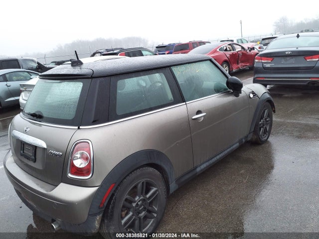 2011 MINI COOPER WMWSU3C51BT098637 Photo 3