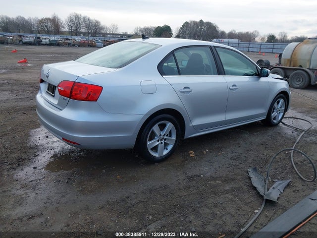 2012 VOLKSWAGEN JETTA 2.0L TDI VIN: 3VWLL7AJ9CM391250