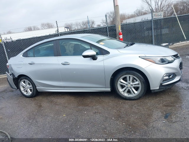 38386091 :رقم المزاد ، 1G1BE5SM0H7104197 vin ، 2017 Chevrolet Cruze Lt Auto مزاد بيع