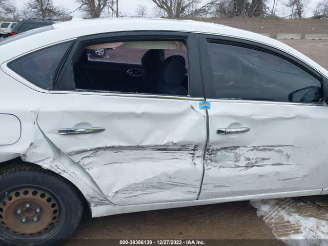 2015 NISSAN SENTRA SV VIN: 3N1AB7AP0FY320147