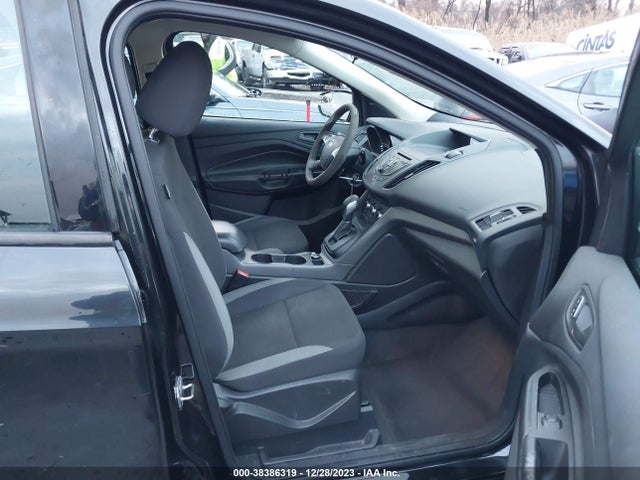 2014 Ford Escape S მანქანა იყიდება აუქციონზე, vin: 1FMCU0F73EUD70604, აუქციონის ნომერი: 38386319