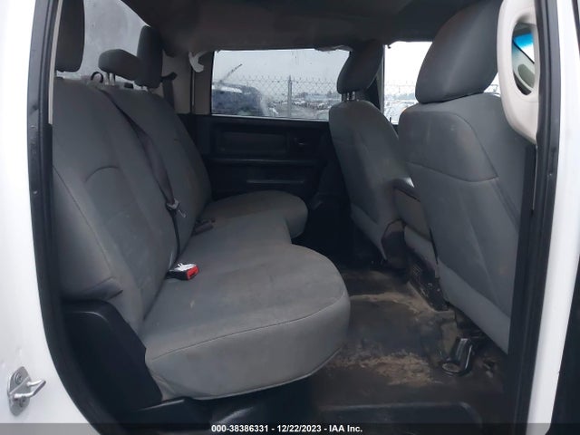 2014 RAM 2500 TRADESMAN VIN: 3C6TR5HT2EG318744
