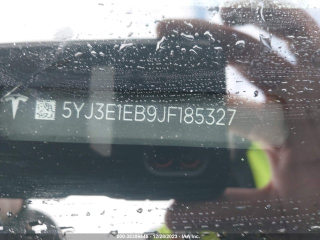 Tesla Model 3 Long Range/performance 2018 5YJ3E1EB9JF185327 Image 9