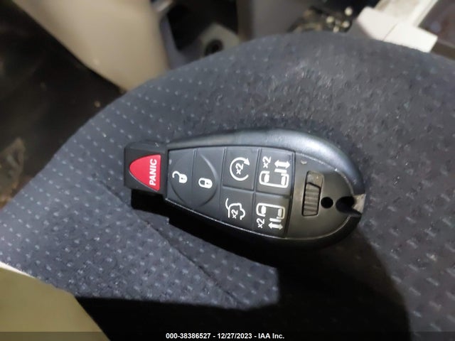 2015 CHRYSLER TOWN & COUNTRY TOURING VIN: 2C4RC1BG8FR596228