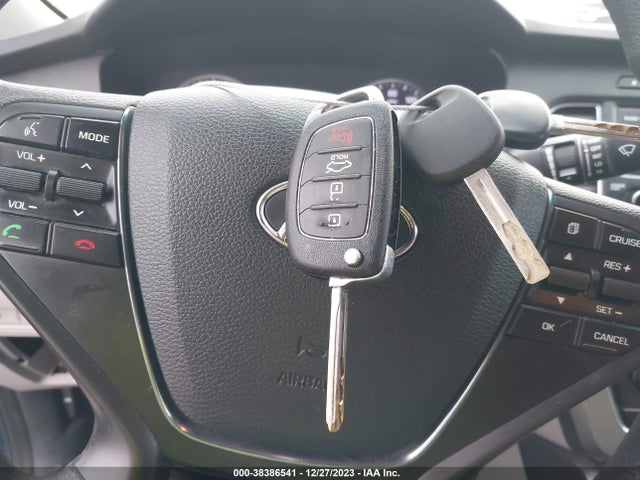 2015 HYUNDAI SONATA SE VIN: 5NPE24AF7FH119749
