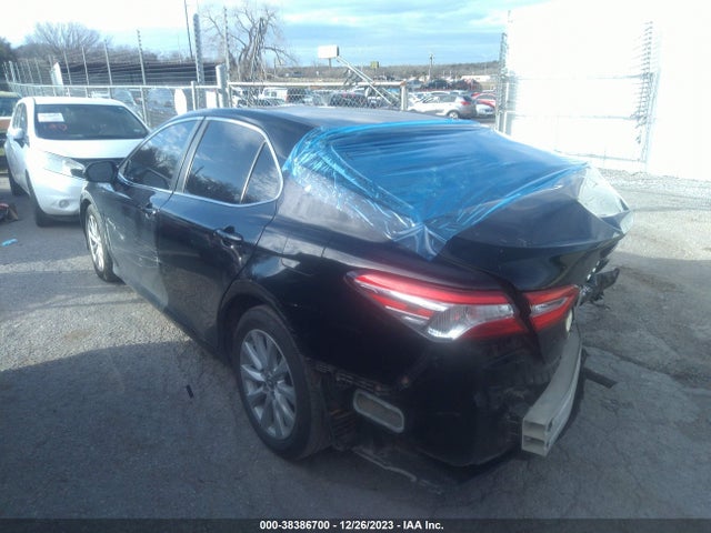 Toyota CAMRY LE 2018 JTNB11HK7J3040380 Image 3