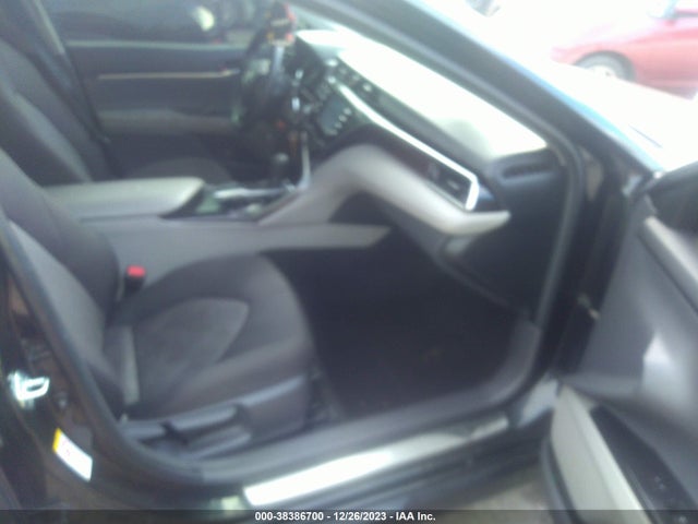 Toyota CAMRY LE 2018 JTNB11HK7J3040380 Image 5