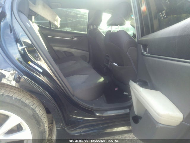 Toyota CAMRY LE 2018 JTNB11HK7J3040380 Image 8
