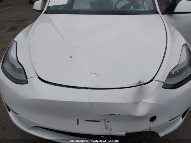 2023 TESLA MODEL Y 7SAYGDEE9PF631533 Photo 9