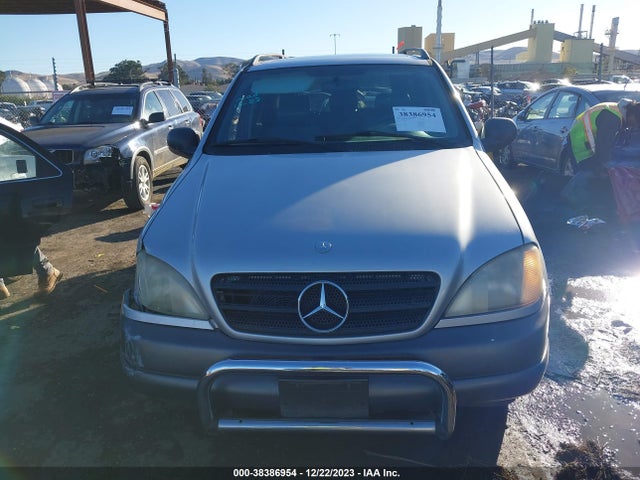 1998 MERCEDES-BENZ ML 320 CLASSIC VIN: 4JGAB54E0WA033029
