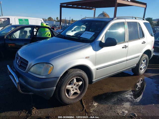 1998 MERCEDES-BENZ ML 320 CLASSIC VIN: 4JGAB54E0WA033029