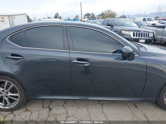 2008 LEXUS IS 250 VIN: JTHBK262585081646