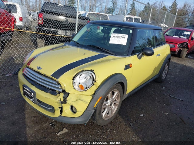 2011 MINI COOPER WMWSU3C57BTX95911 Photo 1