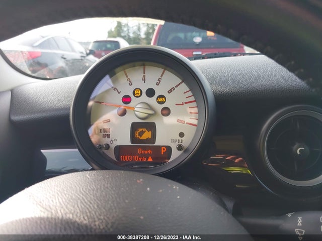 2011 MINI COOPER WMWSU3C57BTX95911 Photo 6