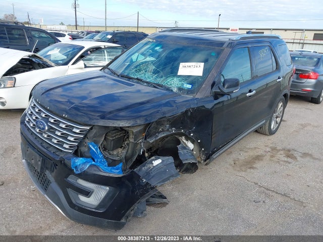 Ford Explorer Limited 2017 1FM5K7F8XHGC38894 Image 2