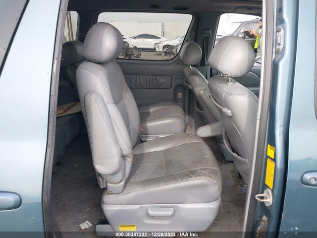 2002 TOYOTA SIENNA XLE VIN: 4T3ZF13C62U470047