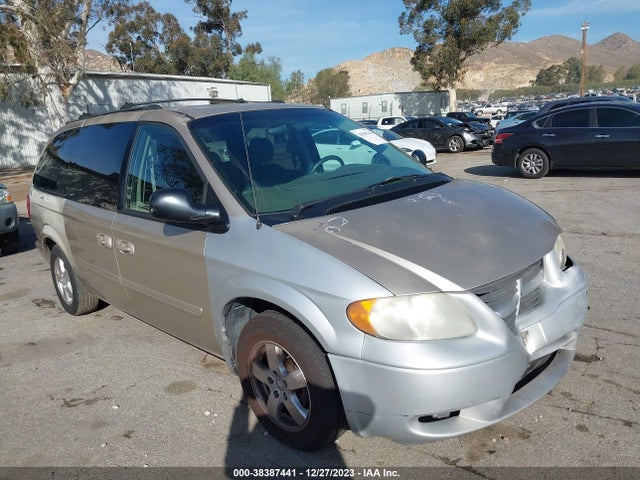 2005 DODGE GRAND CARAVAN SXT VIN: 2D8GP44L55R420292