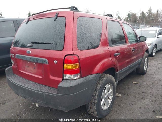2005 FORD ESCAPE XLT VIN: 1FMYU93135KD42422