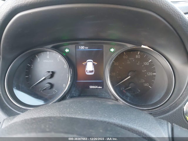 2018 NISSAN ROGUE SV VIN: 5N1AT2MT9JC728794