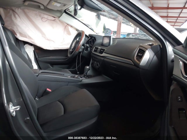 2018 MAZDA MAZDA3 SPORT VIN: 3MZBN1K70JM238095
