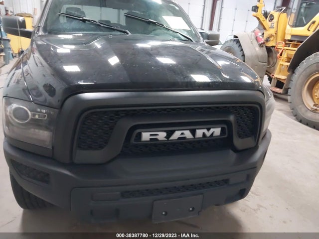 1C6RR7GG2NS226813 RAM 1500 Classic Warlock Quad Cab 4x4 6'4 Box
