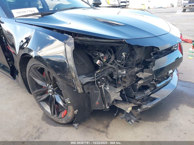 Chevrolet CAMARO 2SS 2018 1G1FH1R73J0111483 Image 6