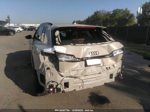 WA1LABGE2KB013034 Audi E-tron Premium Plus