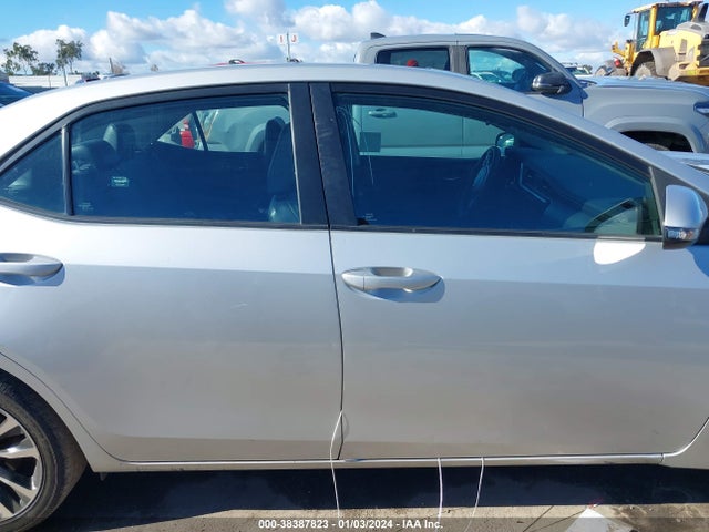 Toyota COROLLA SE 2018 5YFBURHE4JP811955 Image 14