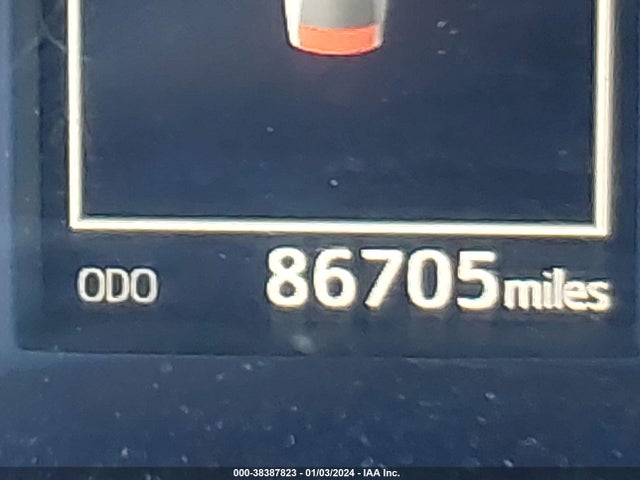 Toyota COROLLA SE 2018 5YFBURHE4JP811955 Image 16
