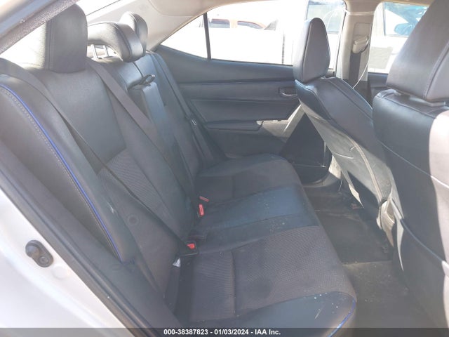 Toyota COROLLA SE 2018 5YFBURHE4JP811955 Image 8