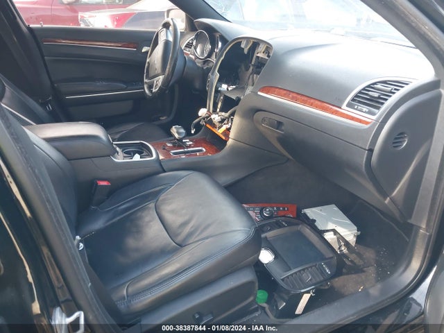 Chrysler 300 2014 2C3CCAAG0EH148212 Image 5