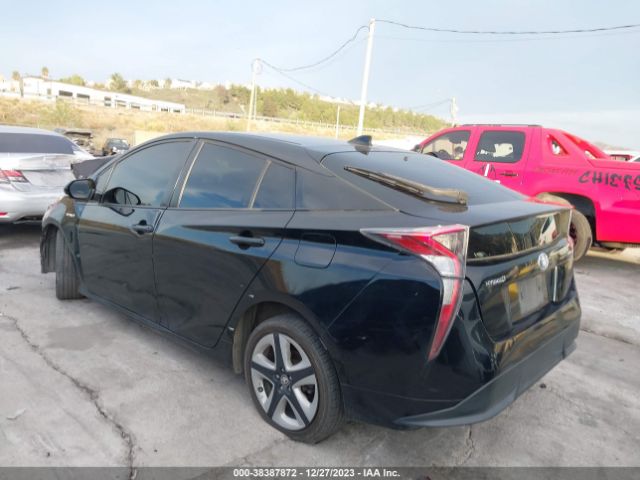JTDKARFU5G3019057 Toyota Prius Three Touring