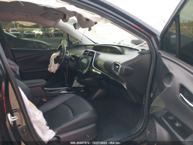 JTDKARFU5G3019057 Toyota Prius Three Touring