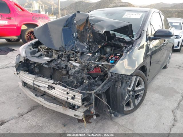 JTDKARFU5G3019057 Toyota Prius Three Touring