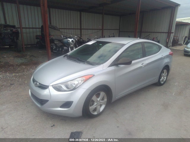 2013 HYUNDAI ELANTRA VIN: 5NPDH4AE0DH371454