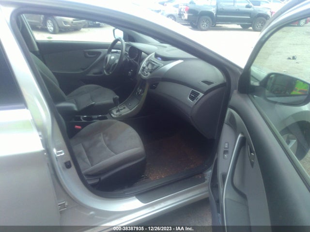 2013 HYUNDAI ELANTRA VIN: 5NPDH4AE0DH371454